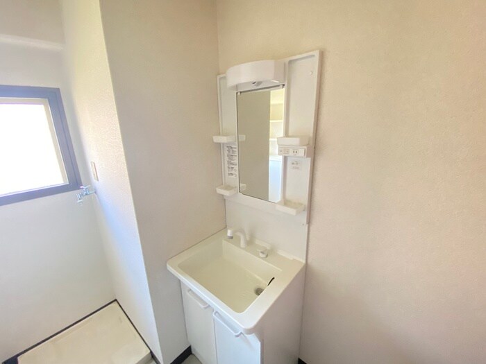 物件内観写真8　(洗面)