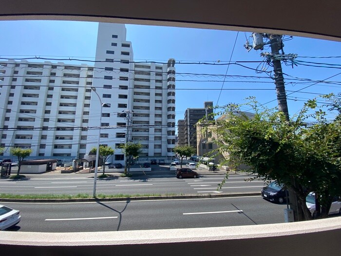 物件内観写真12　(室内からの展望)