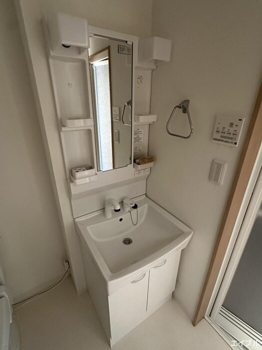 物件内観写真11　(洗面)