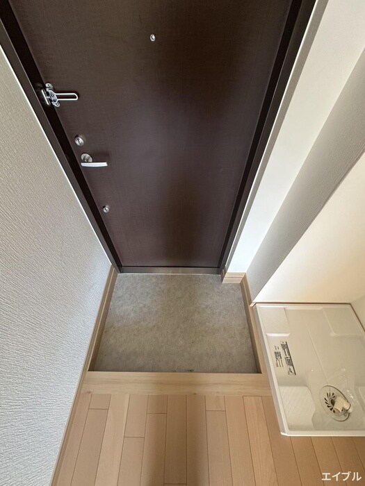 物件内観写真12　(玄関)