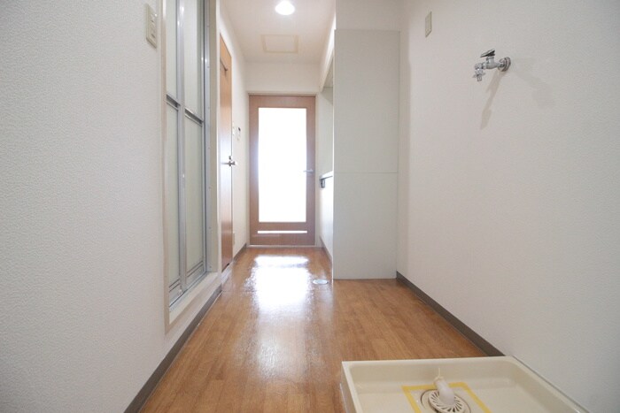 物件内観写真18　(廊下)