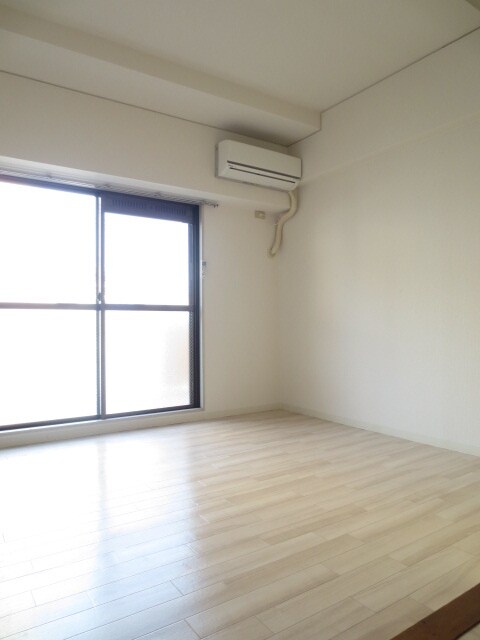 物件内観写真12　(室内からの展望)