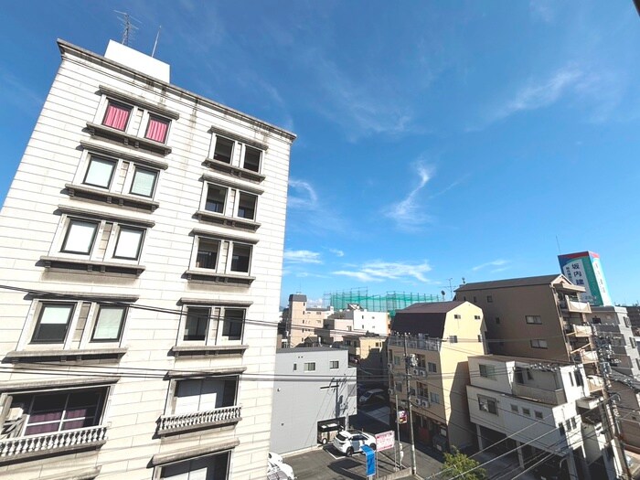 物件内観写真16　(室内からの展望)