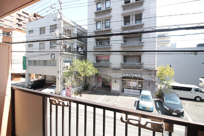 物件内観写真16　(室内からの展望)