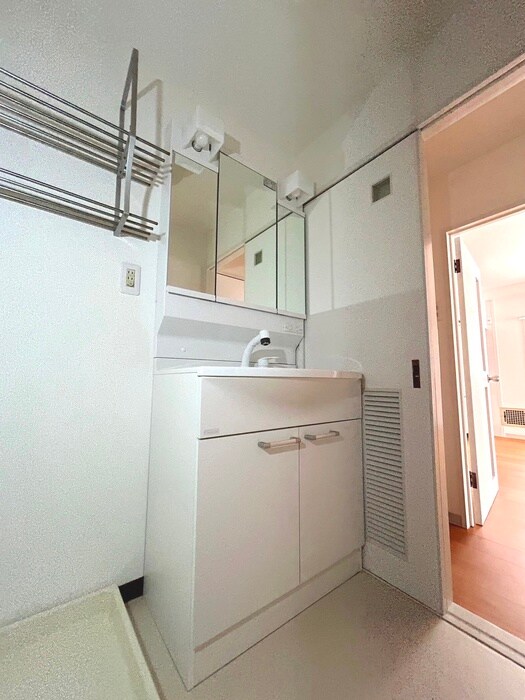 物件内観写真11　(洗面)