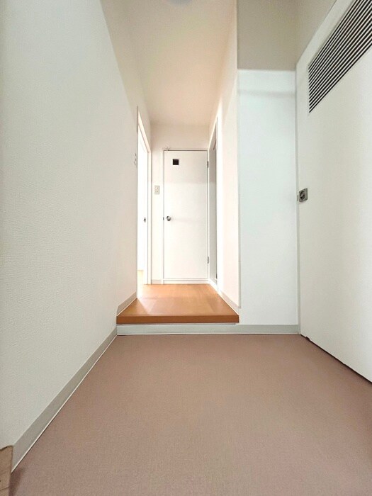 物件内観写真12　(玄関)
