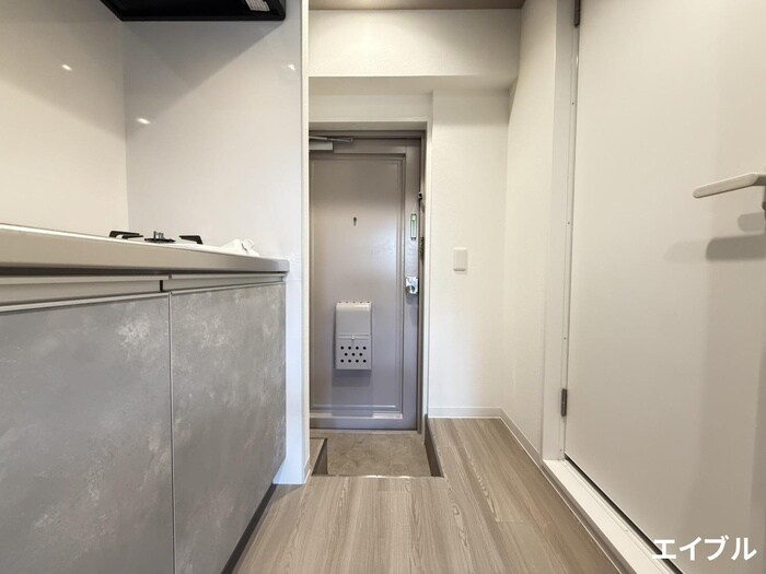 物件内観写真12　(玄関)