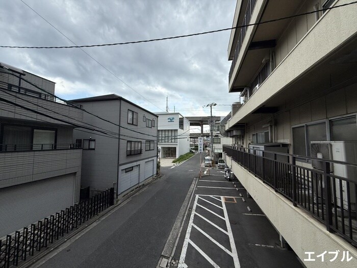 物件内観写真13　(室内からの展望)