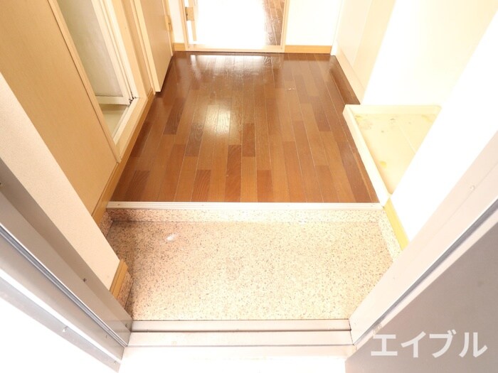 物件内観写真15　(玄関)