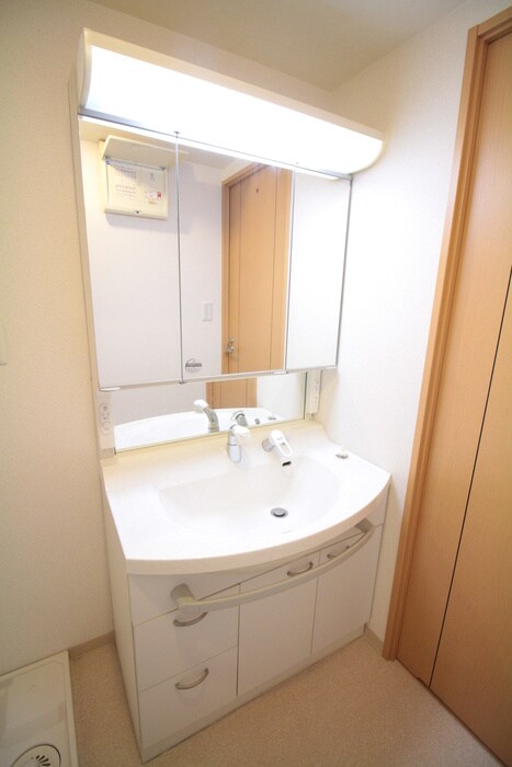 物件内観写真11　(洗面)