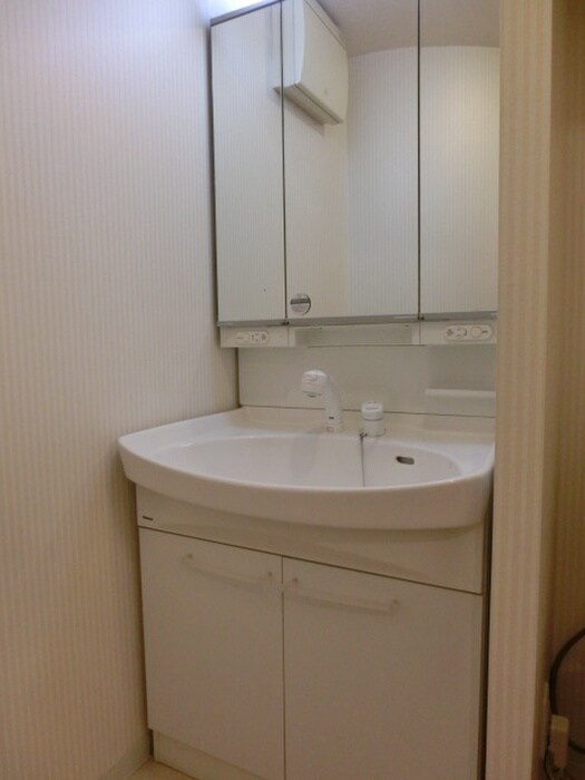 物件内観写真11　(洗面)