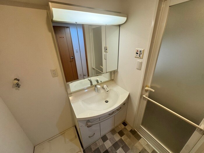 物件内観写真11　(洗面)