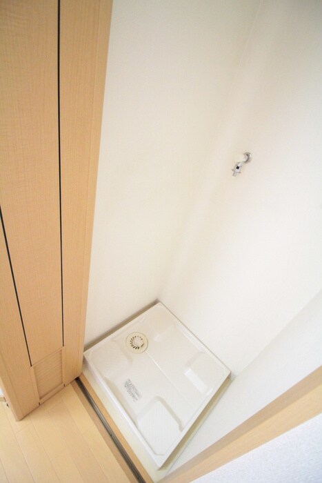 物件内観写真12　(洗濯機置場)