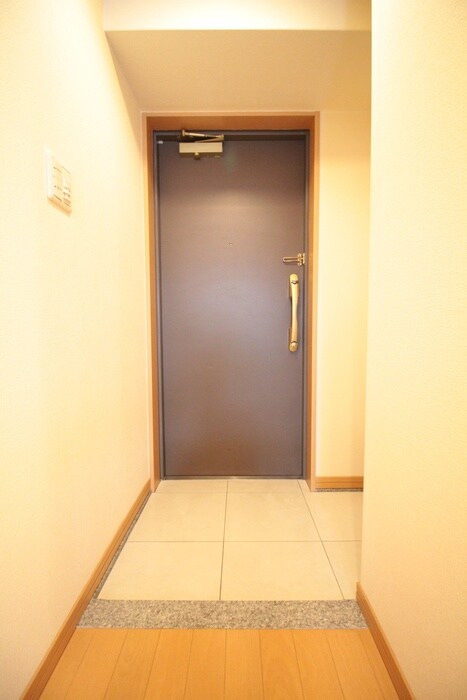 物件内観写真14　(玄関)