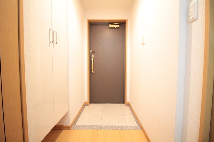 物件内観写真14　(玄関)
