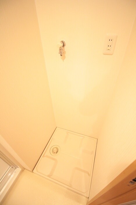 物件内観写真21　(洗濯機置場)