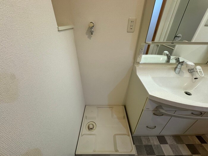 物件内観写真22　(洗濯機置場)