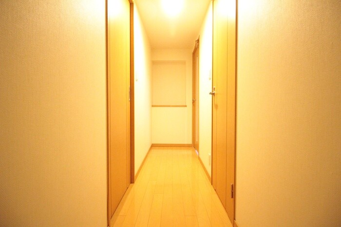 物件内観写真22　(廊下)