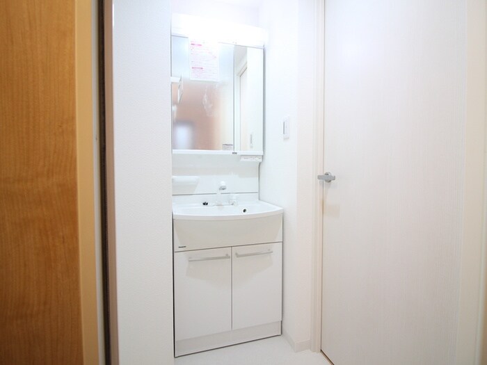 物件内観写真11　(洗面)