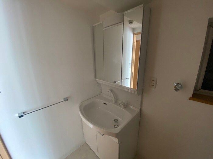 物件内観写真10　(洗面)