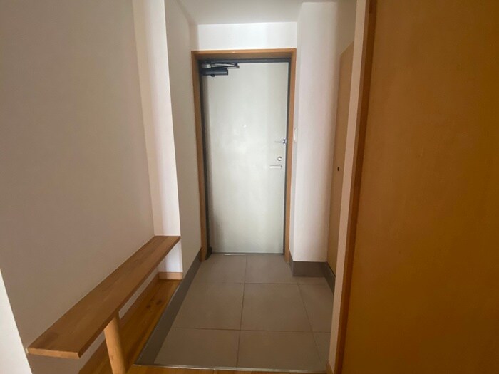 物件内観写真15　(玄関)