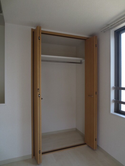 物件内観写真11　(収納)