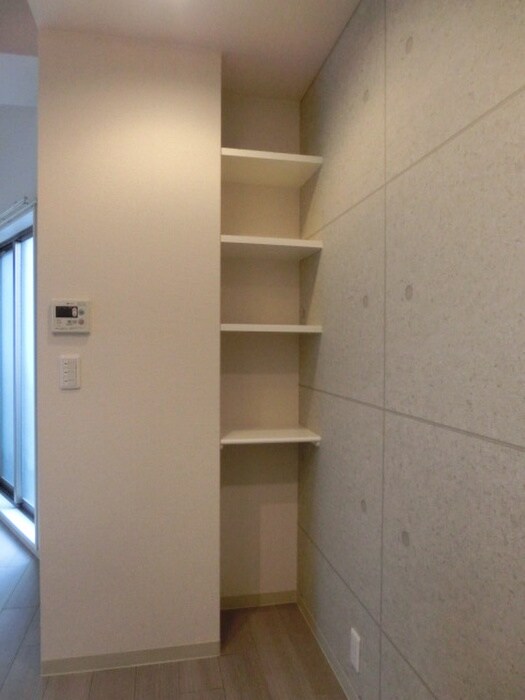 物件内観写真16　(収納)