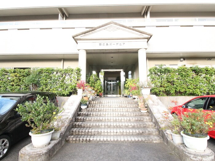 西広島ガーデニアのエントランス部分