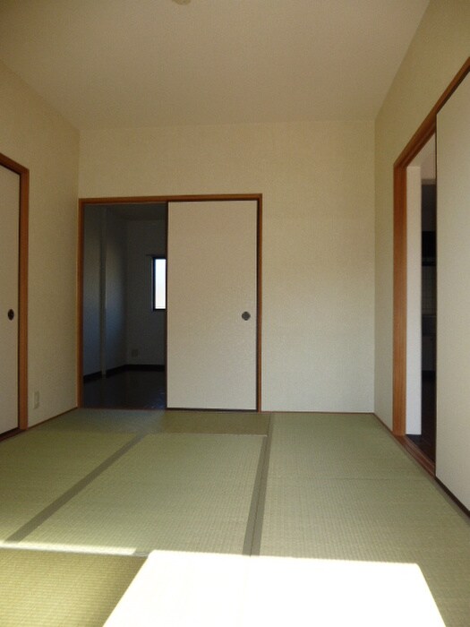 物件内観写真9　(居室)