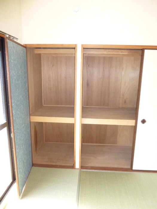 物件内観写真12　(収納)