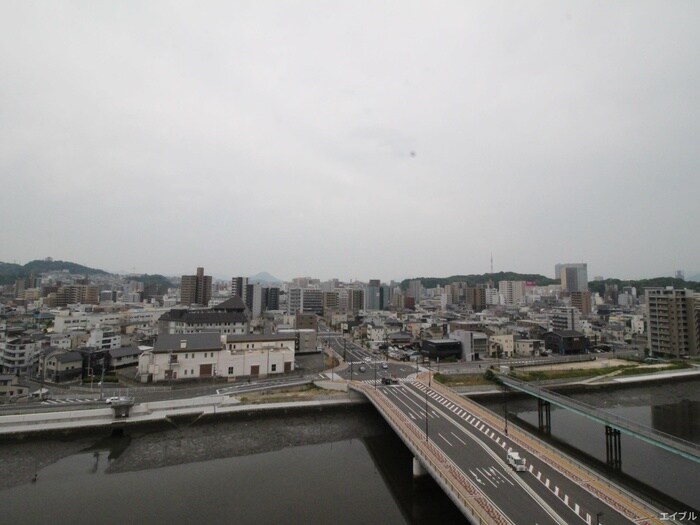 物件内観写真16　(室内からの展望)