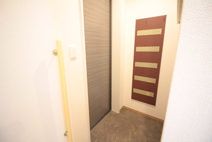 物件内観写真11　(玄関)