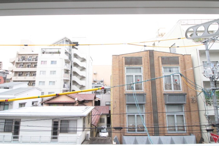 物件内観写真13　(室内からの展望)