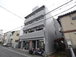 クィーンズパレス外観写真
