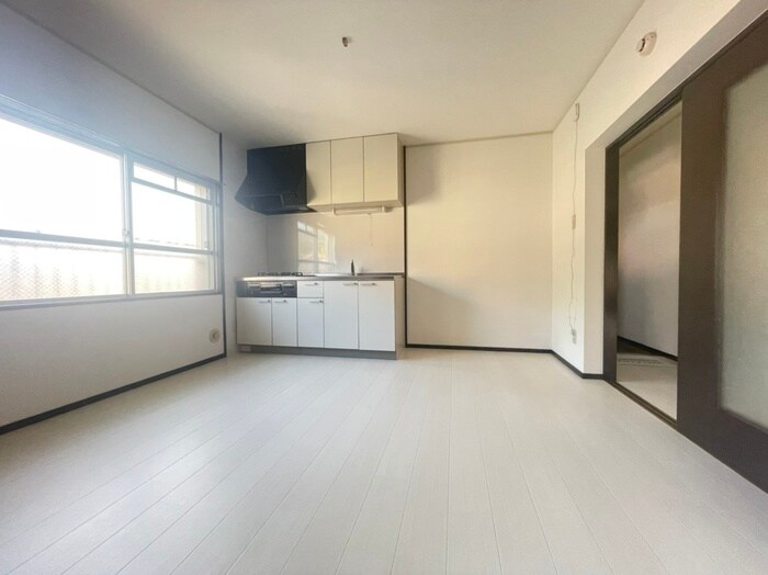 物件内観写真9　(居室)