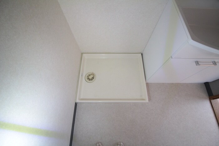 物件内観写真16　(洗濯機置場)