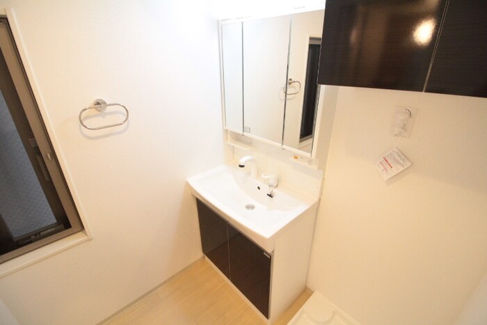 物件内観写真11　(洗面)