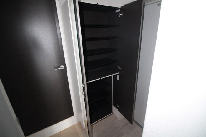 物件内観写真12　(靴箱)