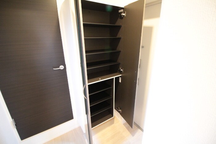 物件内観写真17　(靴箱)