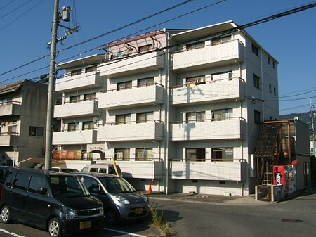 カルチェ佐川外観写真