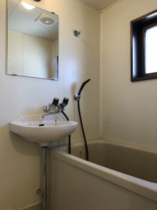 物件内観写真4　(バス／シャワールーム等)