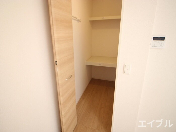 物件内観写真13　(収納)