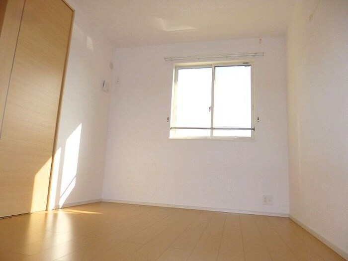 物件内観写真6　(居室)