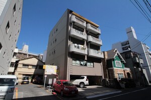 スカイビル外観写真