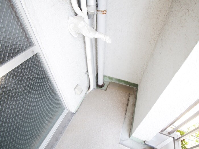 物件内観写真16　(洗濯機置場)