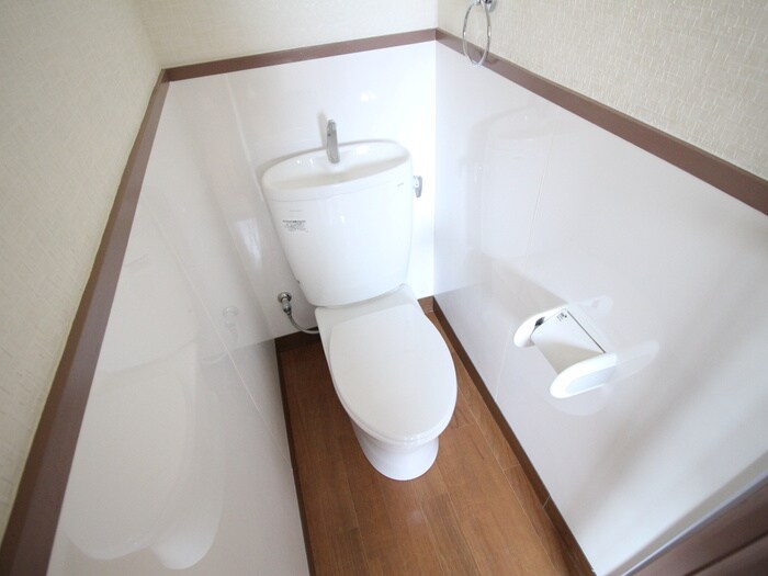 物件内観写真8　(トイレ)