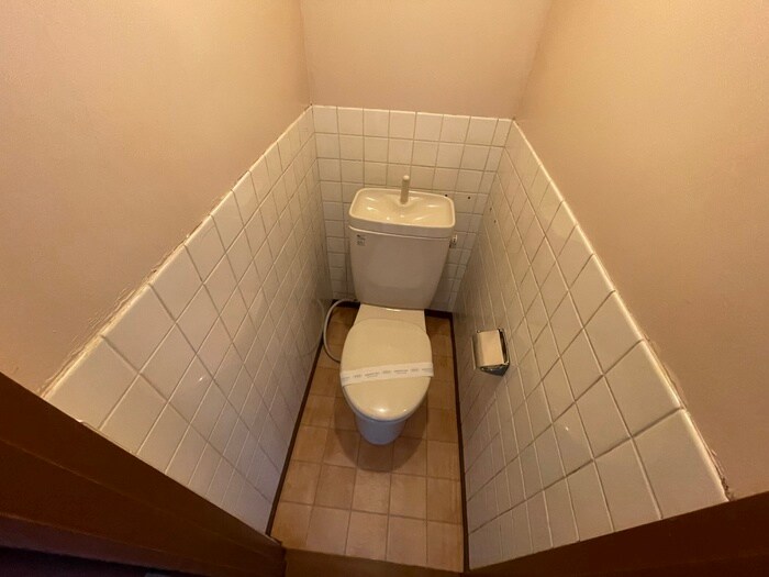 物件内観写真8　(トイレ)