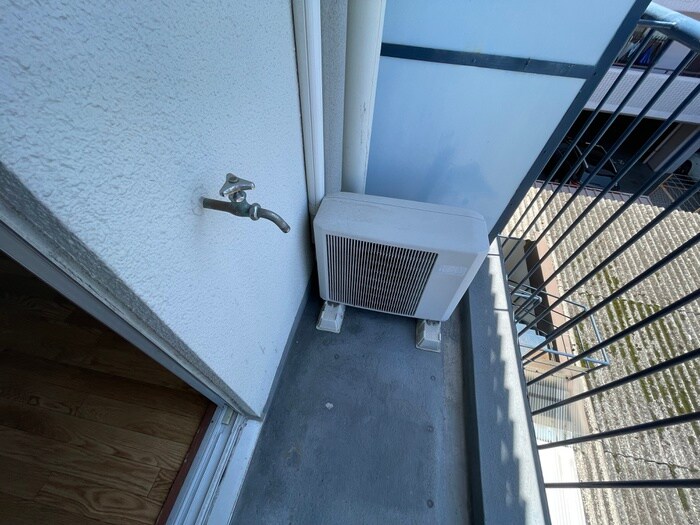 物件内観写真14　(洗濯機置場)