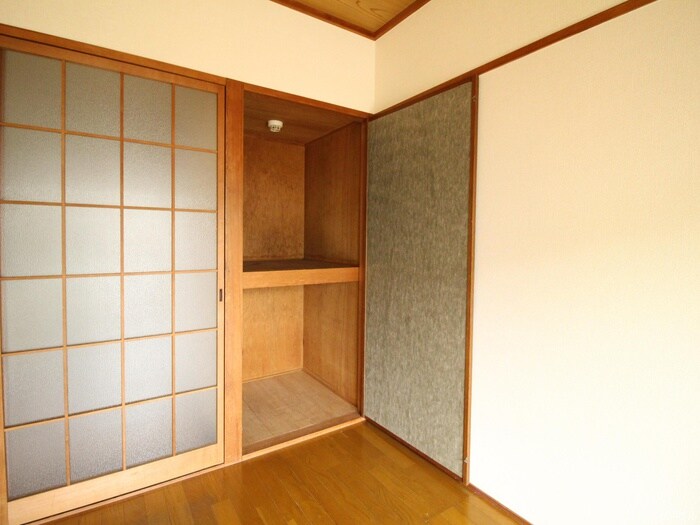 物件内観写真12　(収納)