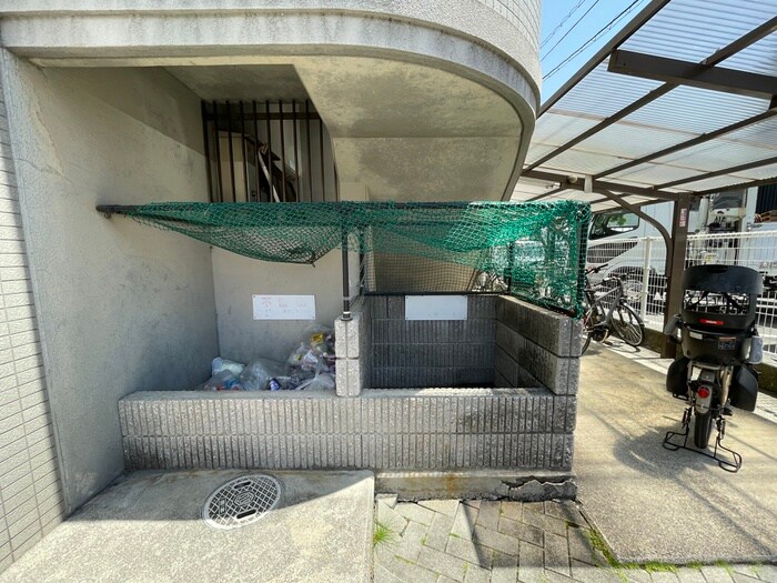 物件外観写真4　(建物設備)